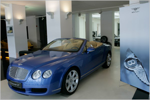 BOB FORSTNER Showroom